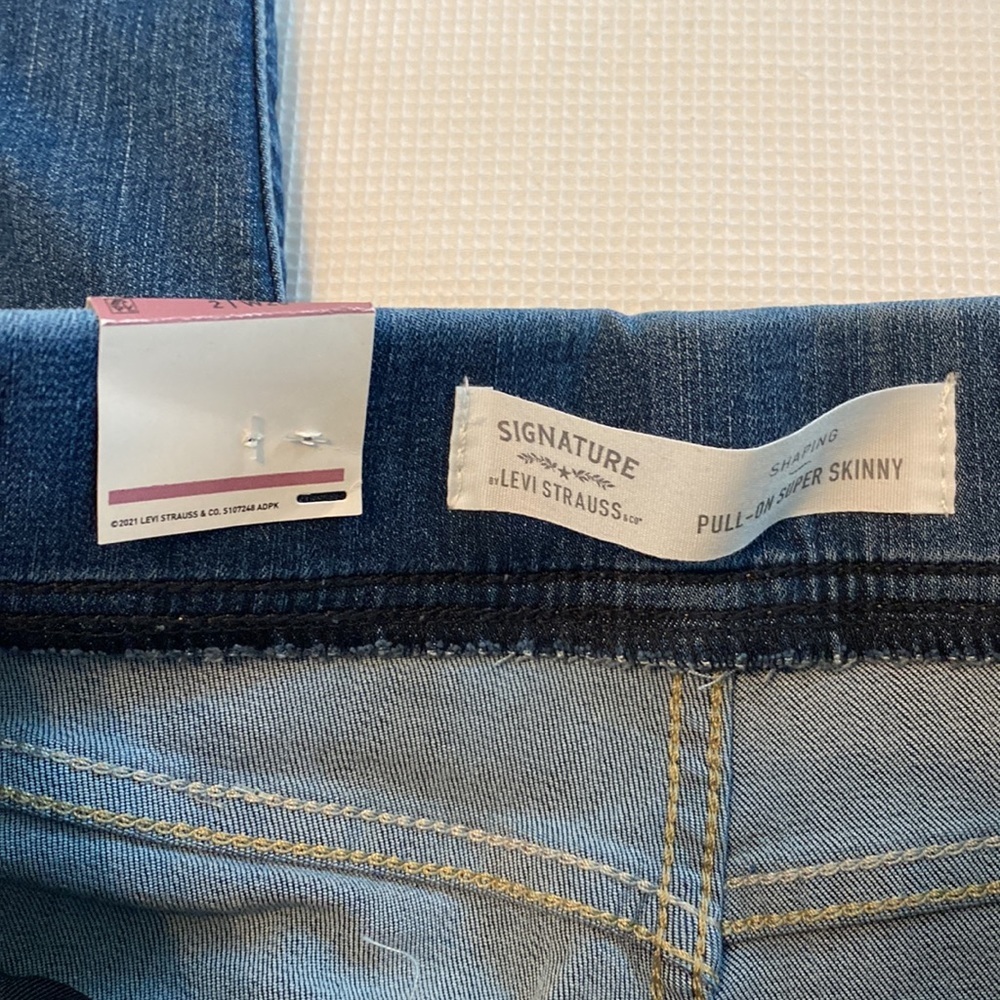 Signature by Levi Strauss Simply Stretch Pull on Super Skinny Jeans Size 2 W 26 - Picture 5 of 13